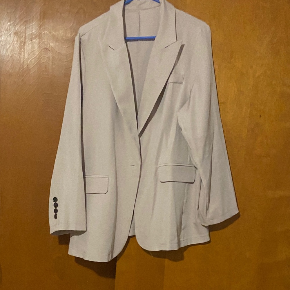 SHEIN Cream Blazer